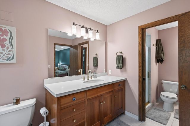 5590 Matterhorn Drive NE, Fridley, MN 55432