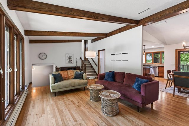 5590 Matterhorn Drive NE, Fridley, MN 55432