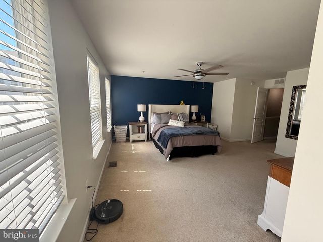 14838 MASON CREEK CIR, Woodbridge, VA 22191