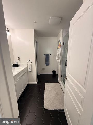 14838 MASON CREEK CIR, Woodbridge, VA 22191