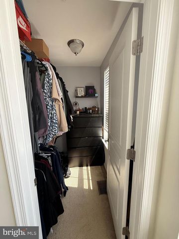 14838 MASON CREEK CIR, Woodbridge, VA 22191