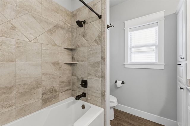 3220 Middleburg Green, Bryan, TX 77808