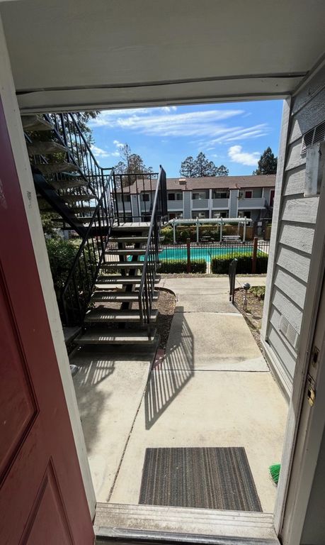 Image 12 of property listing at 29629 29629 Mountain Oak Ct 50, Hayward, CA 94544