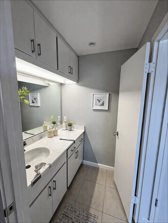 Image 7 of property listing at 29629 29629 Mountain Oak Ct 50, Hayward, CA 94544