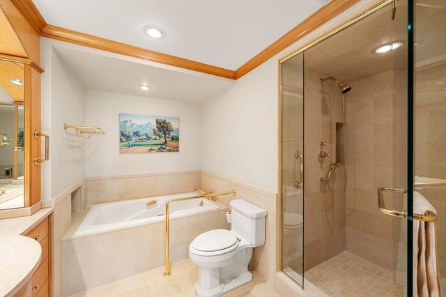 2 Commonwealth Ave 14B, Boston, MA 02116