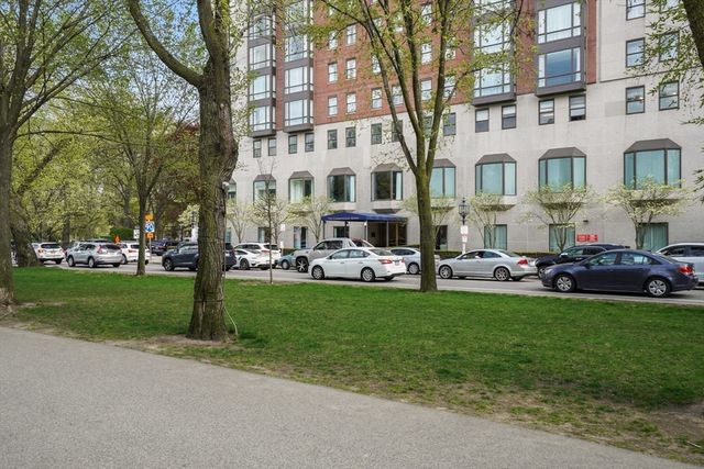 2 Commonwealth Ave 14B, Boston, MA 02116