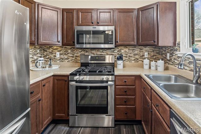 37 Jennifer Drive, Glen Carbon, IL 62034