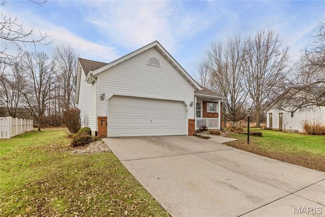 37 Jennifer Drive, Glen Carbon, IL 62034