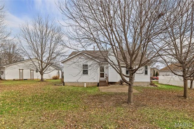 37 Jennifer Drive, Glen Carbon, IL 62034