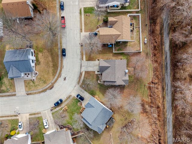 37 Jennifer Drive, Glen Carbon, IL 62034