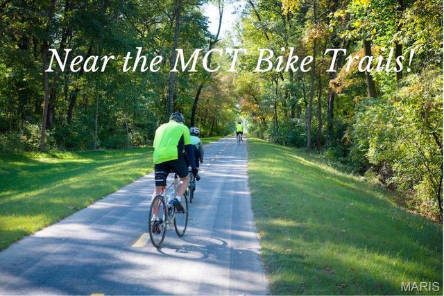 37 Jennifer Drive, Glen Carbon, IL 62034