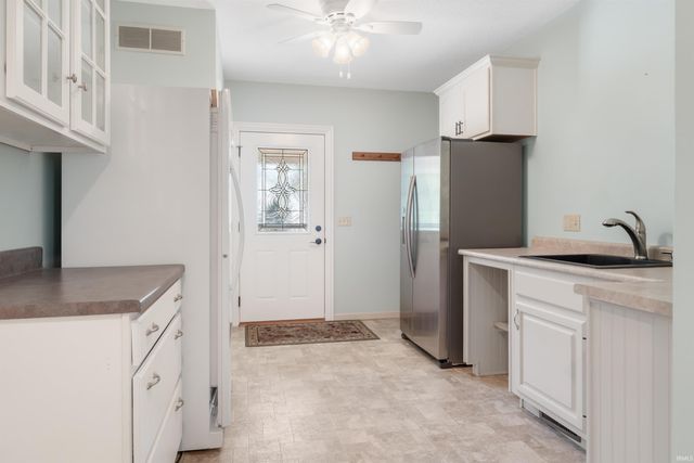 2821 Emerald Lake Drive, Fort Wayne, IN 46804