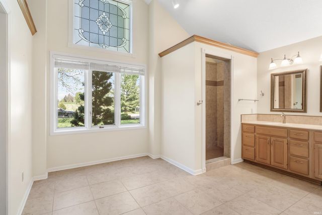 2821 Emerald Lake Drive, Fort Wayne, IN 46804