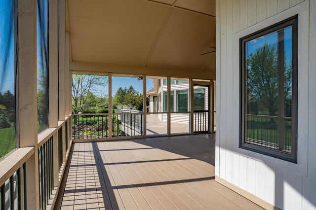 2821 Emerald Lake Drive, Fort Wayne, IN 46804