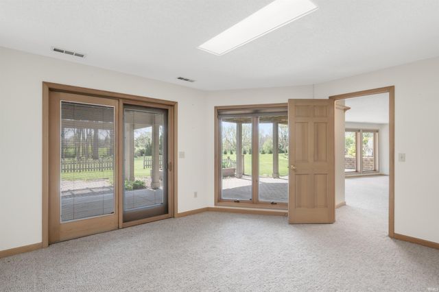 2821 Emerald Lake Drive, Fort Wayne, IN 46804