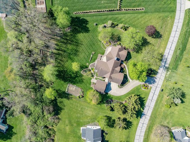 2821 Emerald Lake Drive, Fort Wayne, IN 46804
