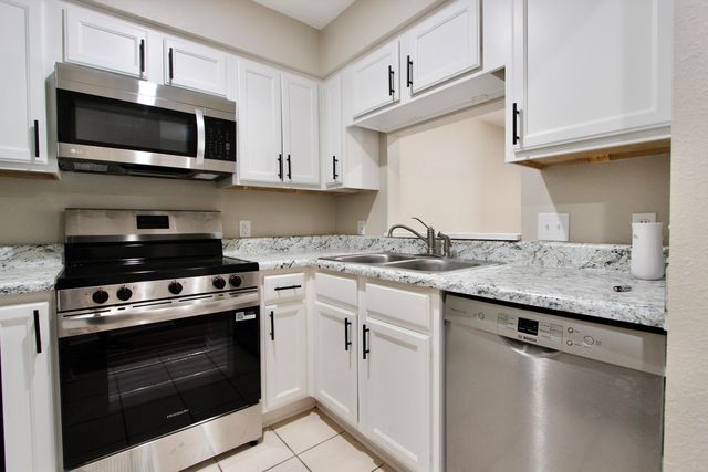 200 White Street, 6, Niceville, FL 32578