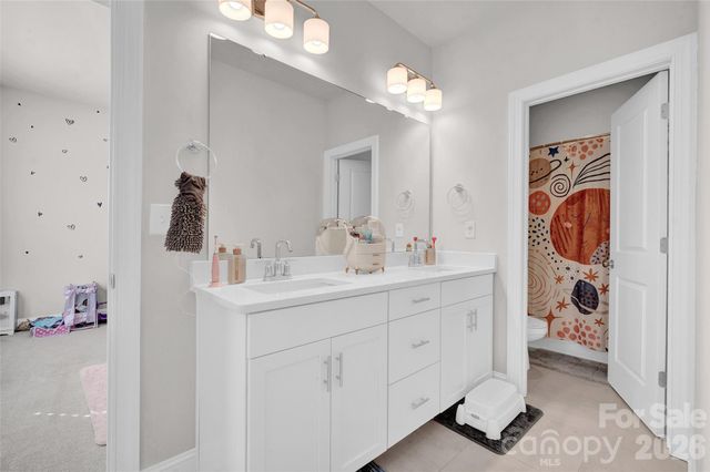 309 W Waterlynn Road, Mooresville, NC 28117