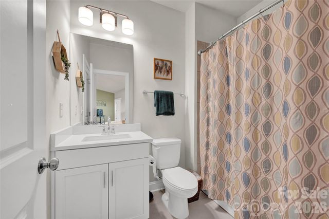 309 W Waterlynn Road, Mooresville, NC 28117