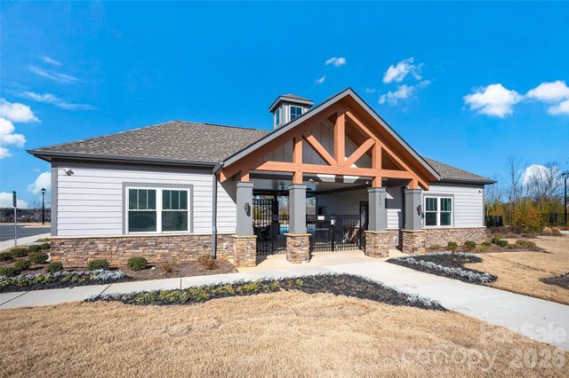 309 W Waterlynn Road, Mooresville, NC 28117