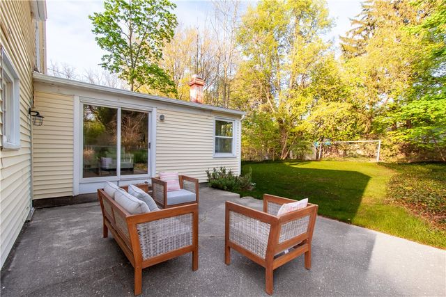 100 Newcastle Road, Rochester, NY 14610