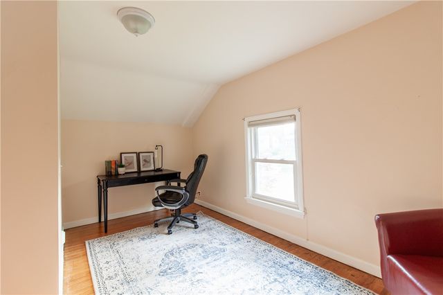 100 Newcastle Road, Rochester, NY 14610