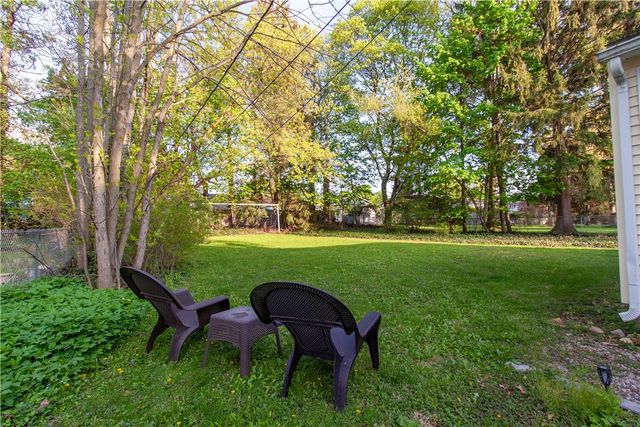 100 Newcastle Road, Rochester, NY 14610