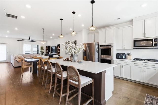 808 Mackay Creek, Woodstock, GA 30188