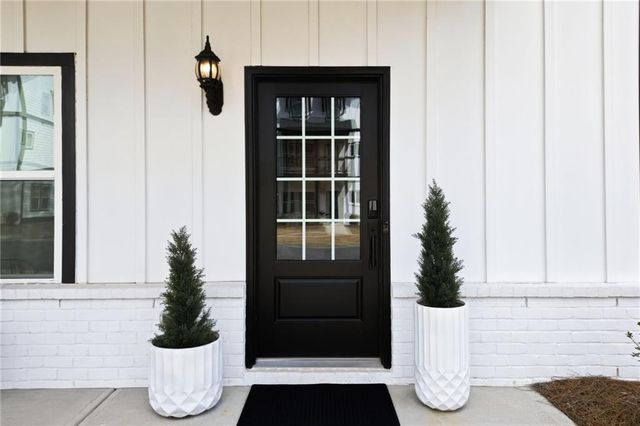 808 Mackay Creek, Woodstock, GA 30188