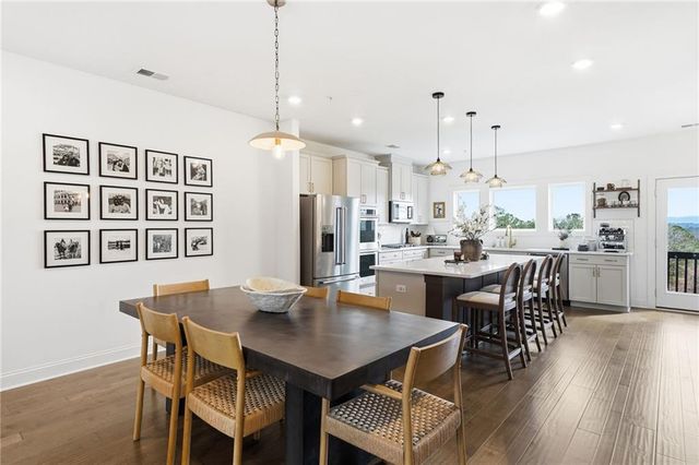 808 Mackay Creek, Woodstock, GA 30188