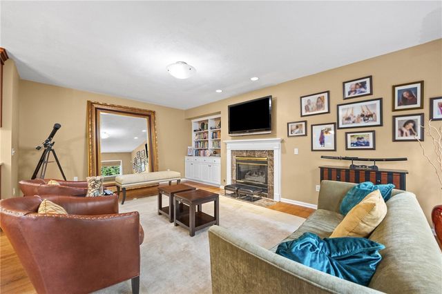 1 Elatia Circle, Pittsford, NY 14534