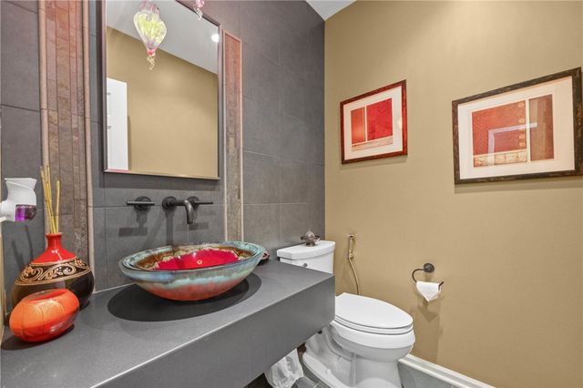 1 Elatia Circle, Pittsford, NY 14534