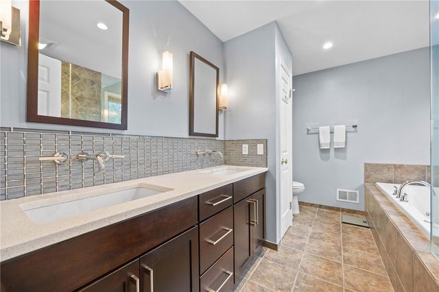 1 Elatia Circle, Pittsford, NY 14534