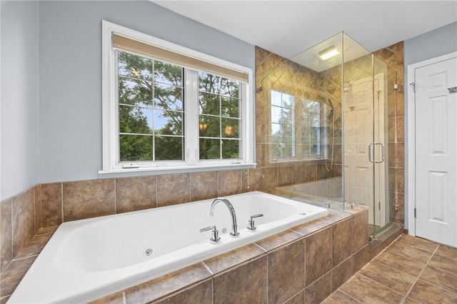 1 Elatia Circle, Pittsford, NY 14534