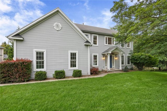 1 Elatia Circle, Pittsford, NY 14534