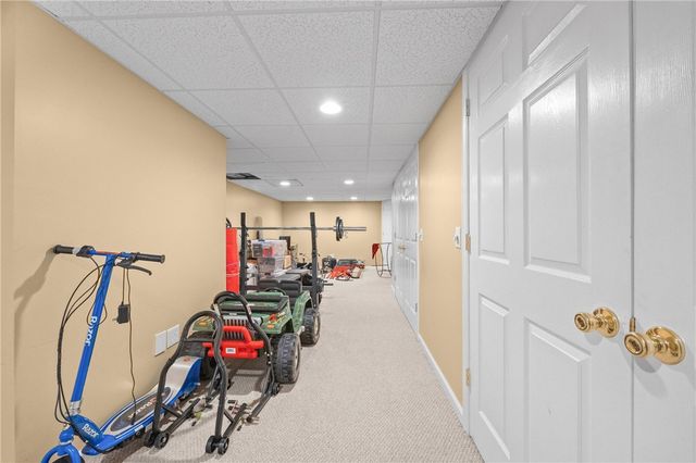1 Elatia Circle, Pittsford, NY 14534