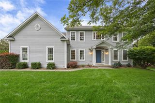 1 Elatia Circle, Pittsford, NY 14534