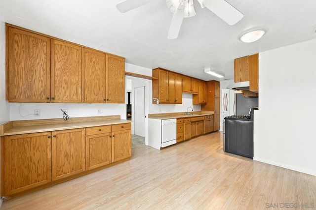 12509 Taunt Rd., Poway, CA 92064