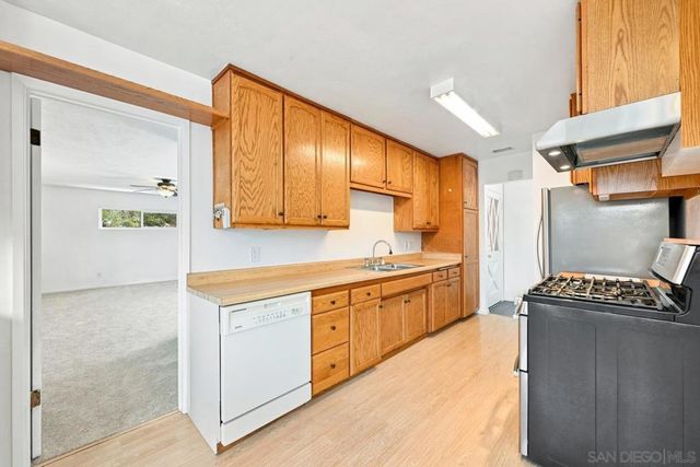 12509 Taunt Rd., Poway, CA 92064