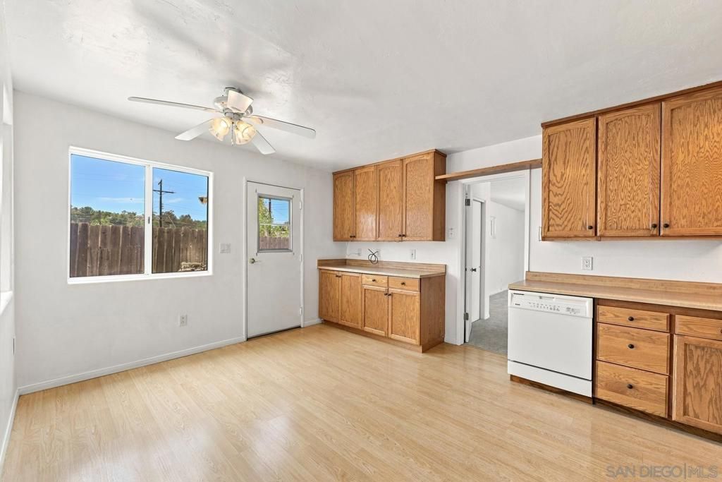 Image 11 of property listing at 12509 Taunt Rd., Poway, CA 92064