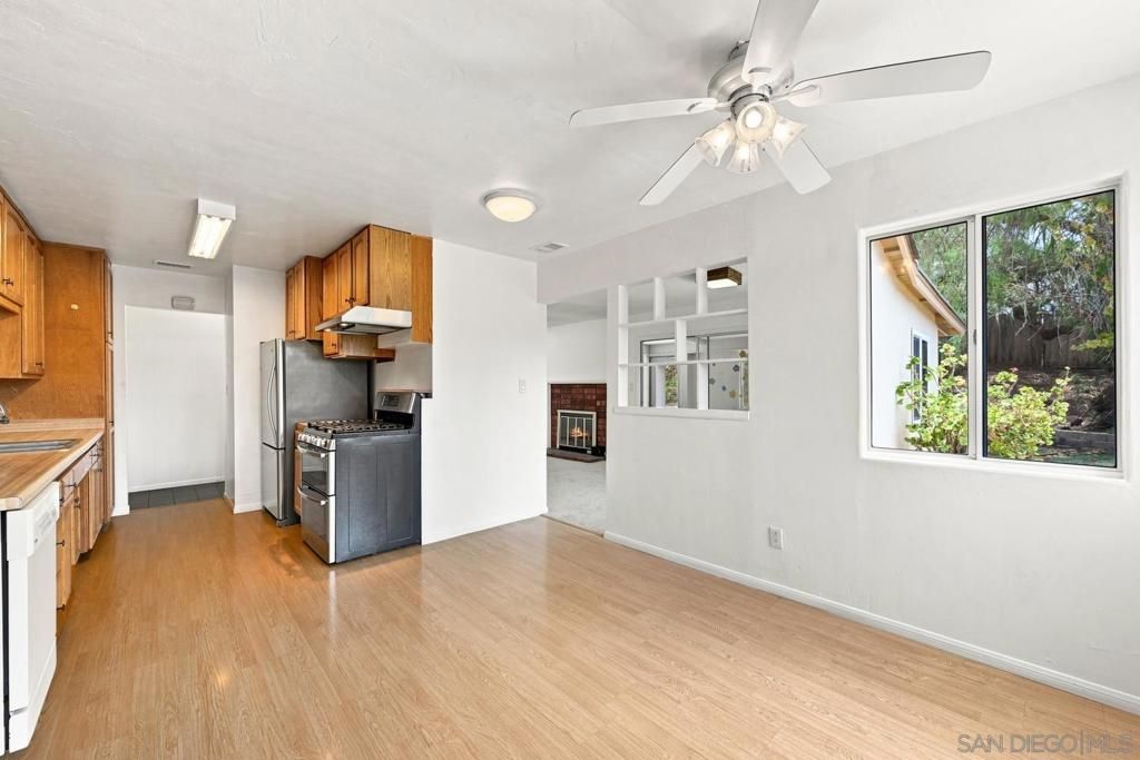 Image 14 of property listing at 12509 Taunt Rd., Poway, CA 92064
