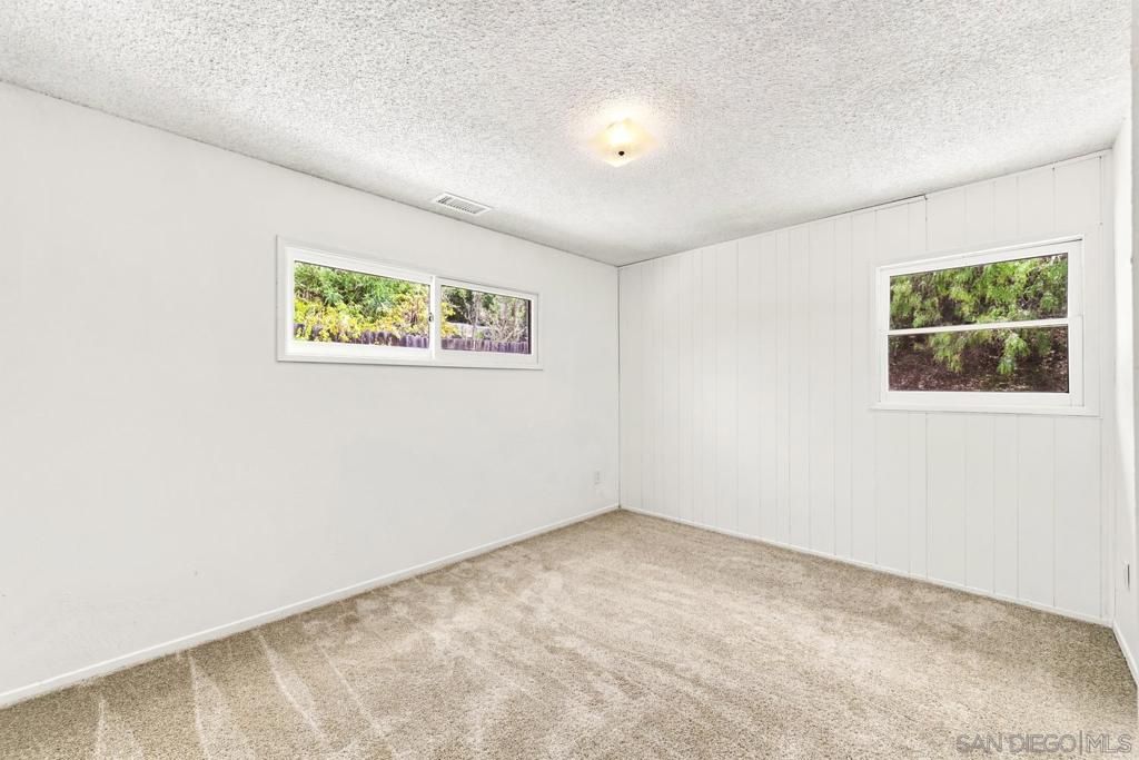 Image 21 of property listing at 12509 Taunt Rd., Poway, CA 92064