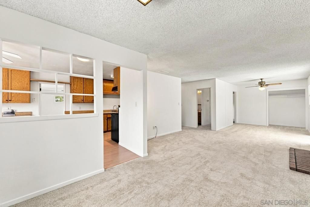 Image 5 of property listing at 12509 Taunt Rd., Poway, CA 92064