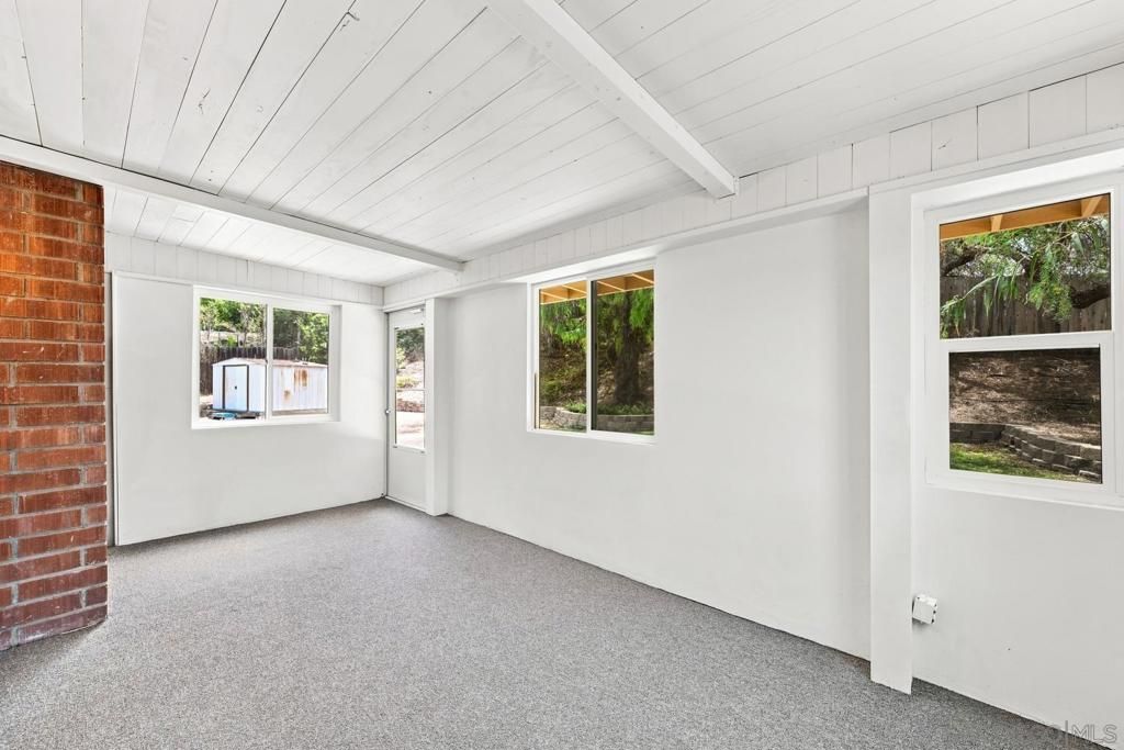 Image 8 of property listing at 12509 Taunt Rd., Poway, CA 92064