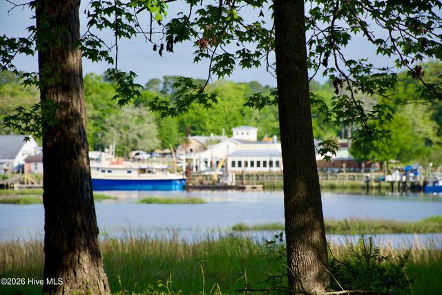 9145 E Bramshill Road SW, Calabash, NC 28467