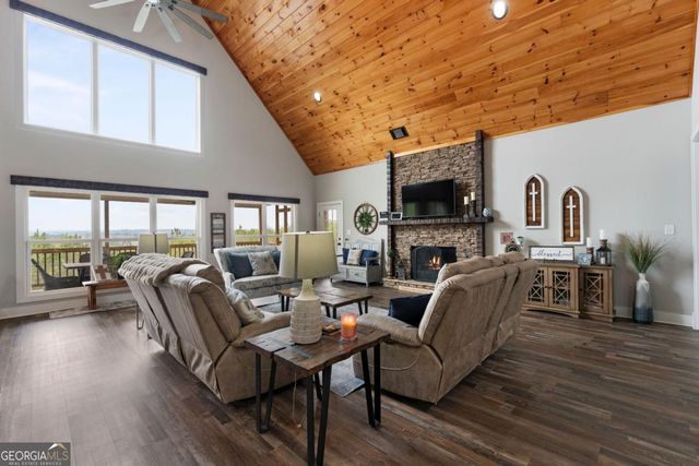 610 Cedar Creek Road, Cartersville, GA 30121