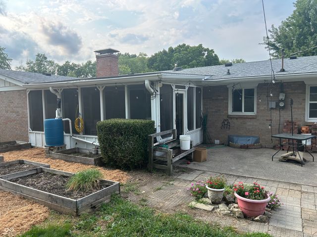 3227 Meadowcrest Drive, Anderson, IN 46011