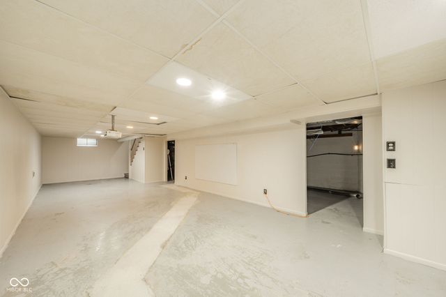 3227 Meadowcrest Drive, Anderson, IN 46011