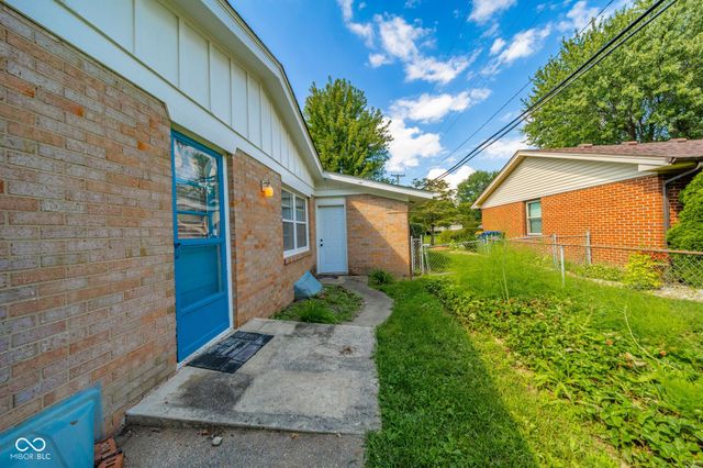 3227 Meadowcrest Drive, Anderson, IN 46011