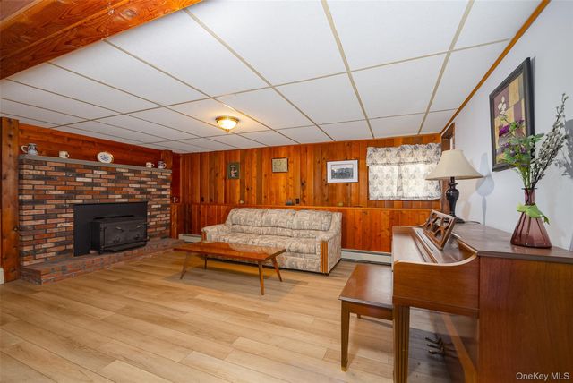 25 Verplanck Avenue, Hopewell Junction, NY 12533